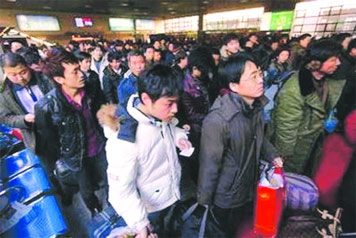 Trung Quốc: Người dân đổ dồn về quê đón Tết cổ truyền